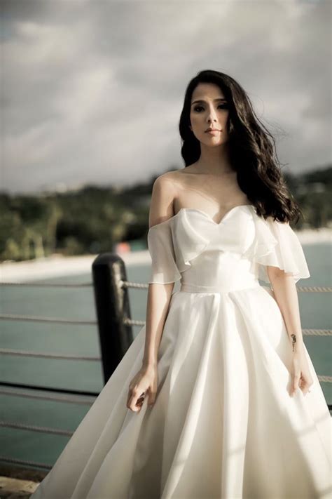 Maxene Magalona and Rob Mananquil’s White Wedding at the Beach in 2021 | Celebrity wedding gowns ...