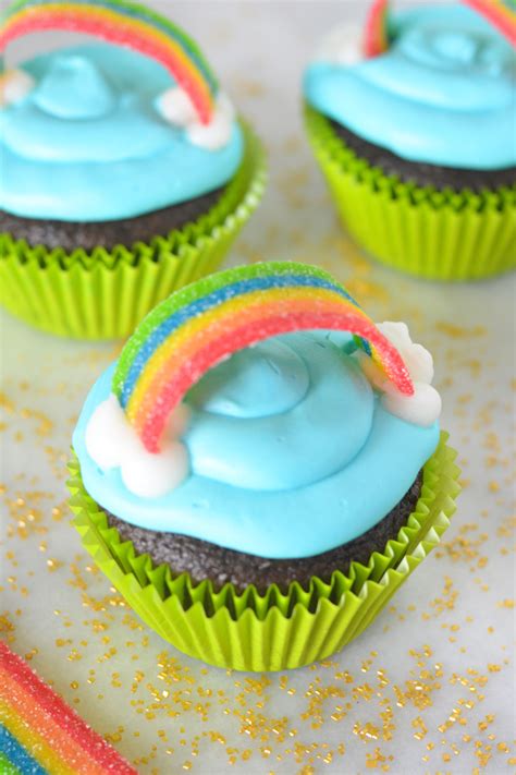 Rainbow Cupcakes With a Hidden Surprise - Mommy's Fabulous Finds