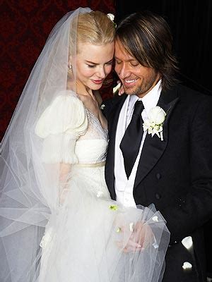 nicole kidman wedding dress tom cruise | Wedding Styles