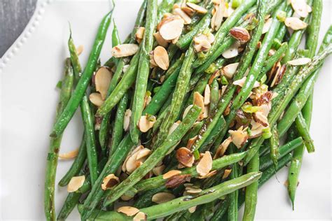 Pan-Roasted Green Beans & Almonds - FODMAP Everyday