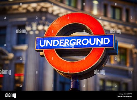 London Underground Neon Sign - Kalehceoj