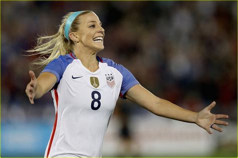 Who Is Zach Ertz's Wife? Meet Soccer Star Julie Ertz!: Photo 4026352 ...