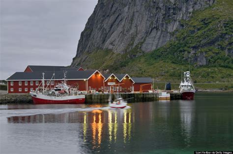 Quaint Fishing Village Reine Will Make You Want To Run Off To Norway Immediately | HuffPost Life