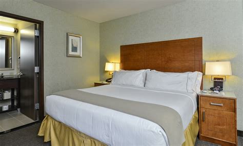 Holiday Inn Express Manhattan Midtown West | Groupon