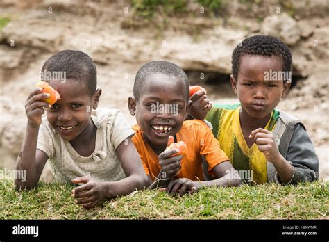 Children ethiopia hi-res stock photography and images - Alamy