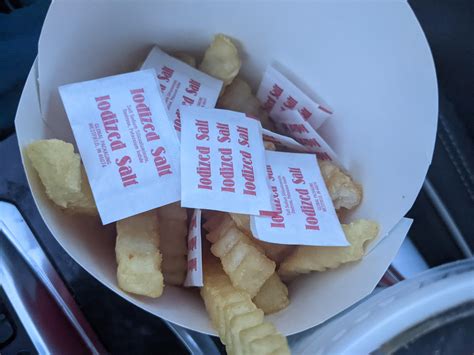 Asked for extra salt on fries... : r/mildyinteresting