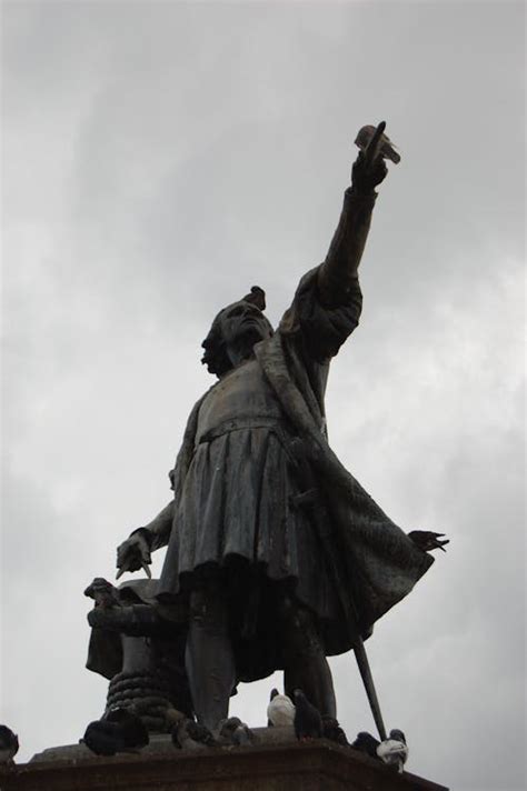 Low Angle Shot of the Christopher Columbus Statue · Free Stock Photo