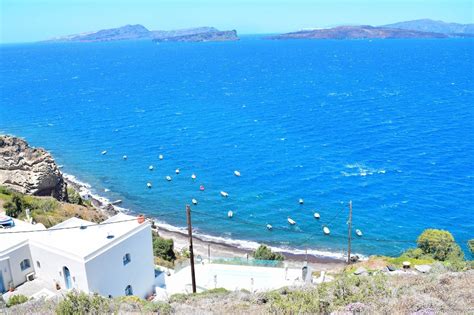 Santorini Beaches | The Best Beaches To Check Out - ItsAllBee | Solo ...