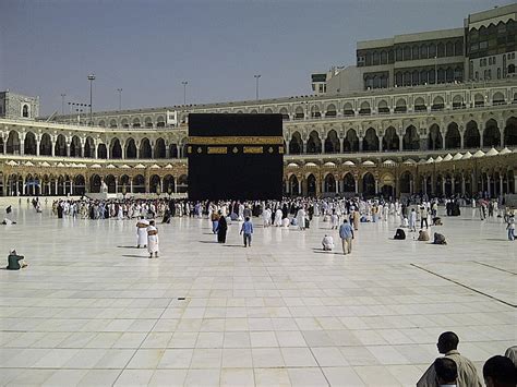 Inside the Masjid Al-Haram by Stormourner on DeviantArt