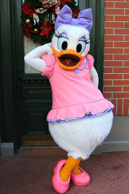 Daisy Duck in the Main Street USA plaza was the first character ...