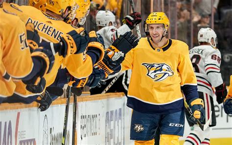 Nashville Predators Erupt Offensively to Crush Chicago Blackhawks