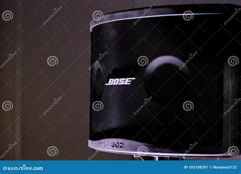 Bose 802 Series IV Loudspeaker. Editorial Photography - Image of business, illustrative: 103708397