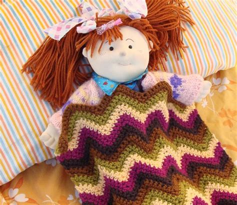 crochet doll blanket! Sweet. Crochet Baby Poncho, Crochet Mens Hat, Crochet Headband Pattern ...