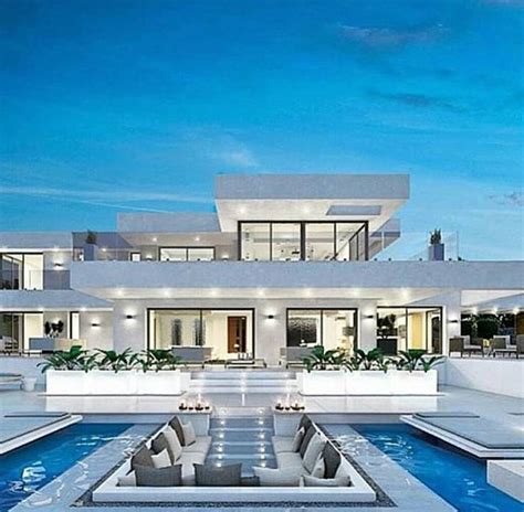 White mansion ( dos pisos, 4 alcobas) #whitemansion #lujodecasas | Luxe ...