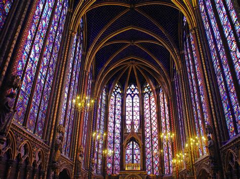Be stunned by the beauty of the Sainte-Chapelle, Paris - French Moments