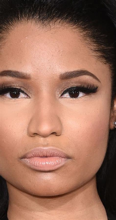 Nicki Minaj Makeup, Hair, Beauty Looks