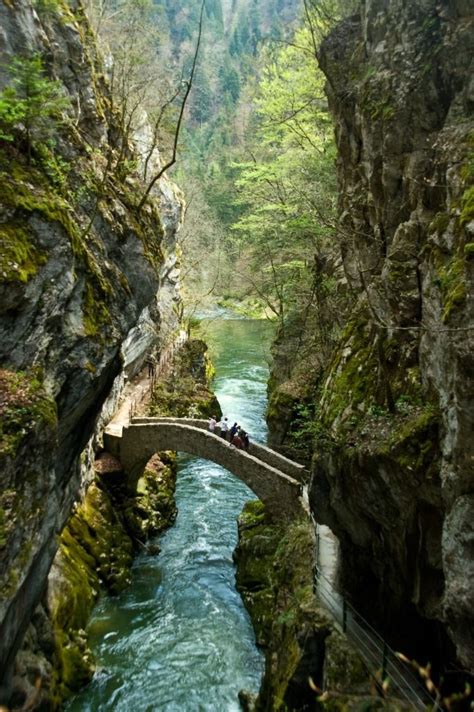 Jura Mountains on Fotopedia | Lugares increibles, Lugares maravillosos, Lugares hermosos