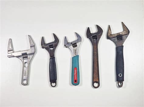 Best Adjustable Spanner for Plumbing: Top 3 Makes