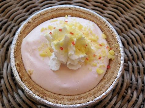 Worlds Easiest Lemonade Ice Cream Pie Recipe - Genius Kitchen