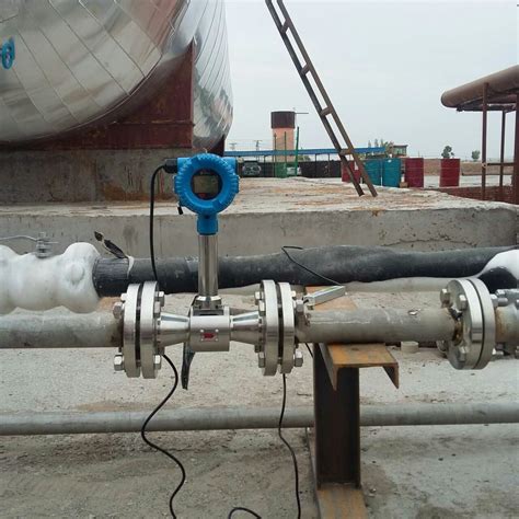 Nitrogen flow measurement vortex flowmeters