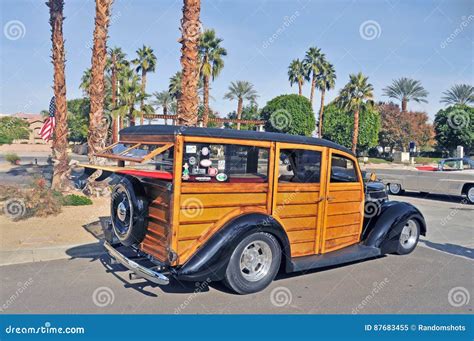 Ford `Woodie` Station Wagon Editorial Image - Image of nostalgia, beach: 87683455