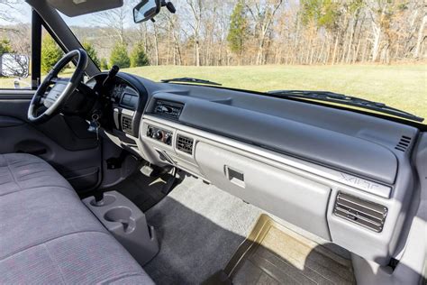 1995 Ford F-150 XLT With Just Over 4K Miles Up For Auction