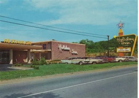 HOLIDAY INN MOTEL Restaurant 1958 Pontiac Strato Old Cars Nashville Tennessee $7.50 - PicClick