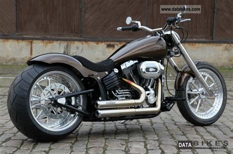 Harley-Davidson Harley-Davidson FXCWC Softail Rocker C - Moto.ZombDrive.COM