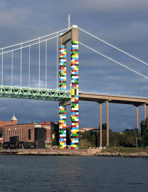 Lego Bridge by Christo Guelov – Fubiz Media