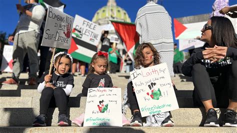 Moments of fear after peaceful Palestine rally as man points gun, yells racial slurs | fox43.com