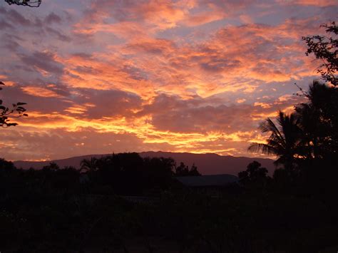 maui sunrise | Beautiful world, Favorite places, Sunrise