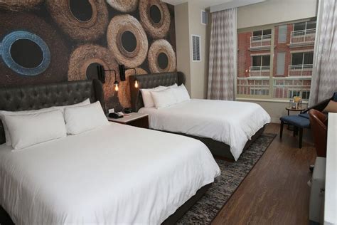 Hotel Indigo Naperville Riverwalk an IHG Hotel Naperville | Bookonline.com