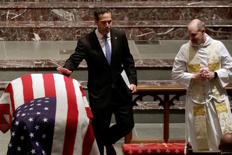 Pres. George HW Bush buried at presidential library in College Station ...