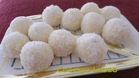 Simply Delicious: Coconut Ladoo with Milkpowder(Instant Coconut Ladoo)