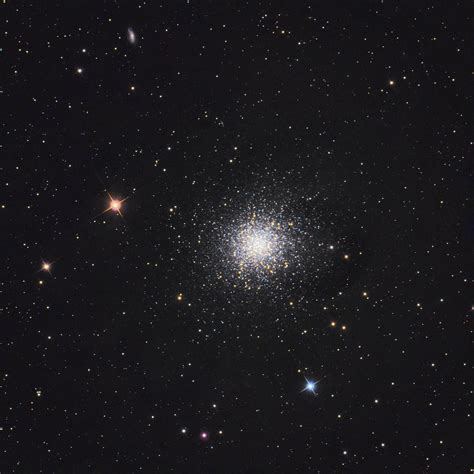 M13 Globular cluster in Hercules : astrophotography