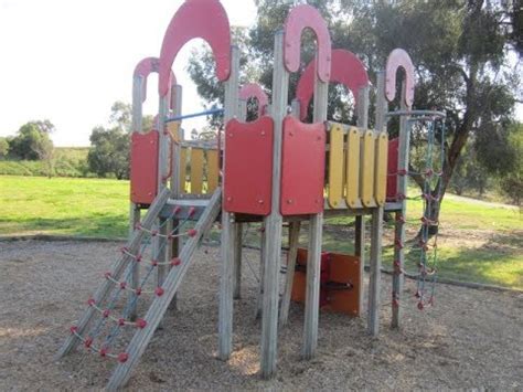 Brimbank Park Playground, Park Drive (Car Park C), Keilor East - YouTube