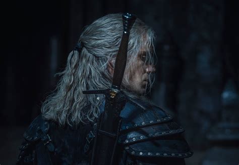 The Witcher: First Look at Henry Cavill as Geralt of Rivia in Season 2 ...