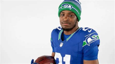 Former Illini Rookie Devon Witherspoon Selected to the Pro Bowl - IlliniGuys.com