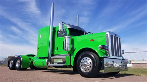 Awesome green custom 389! - Peterbilt of Sioux Falls