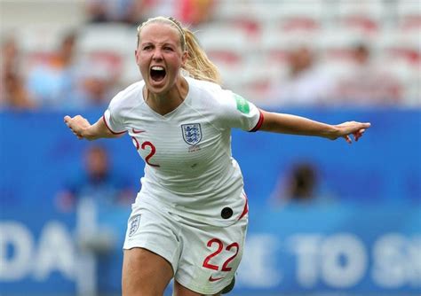 Beth Mead hopeful England will overcome World Cup hangover in 2020 | Express & Star