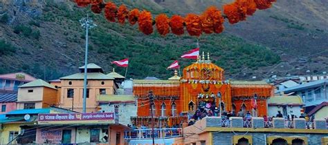 Badrinath Temple – Architecture, Interior, Inside Badrinath Temple