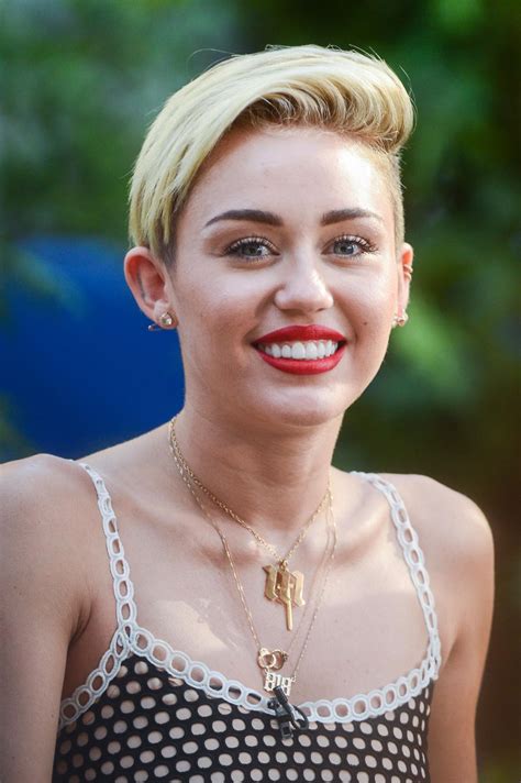 Miley Cyrus Is Already Sick of Her Short Hair | StyleCaster