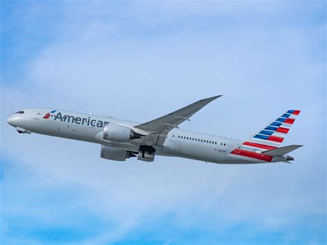 American Airlines flight diverted to Phoenix after passengers fight ...