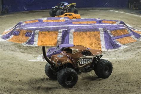 Monster Jam returning to arena — with 40 truckloads of dirt | Entertainment | journalstar.com