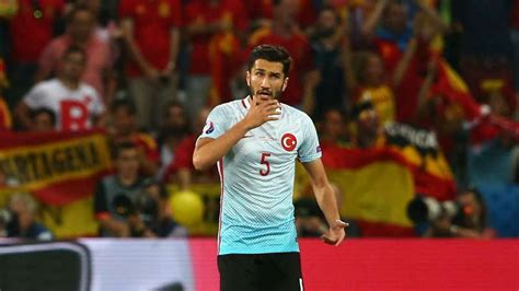 Nuri Sahin announces Turkey retirement