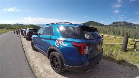 Ford Explorer ST Performance Driving Experience - YouTube