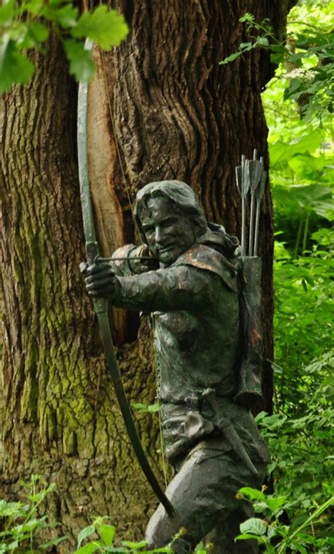 The statue in Sherwood Forest looks less Robin Hood more Robin Williams ...