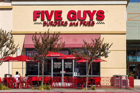 The Ingredient That Makes Five Guys Fries So Delicious | Reader's Digest