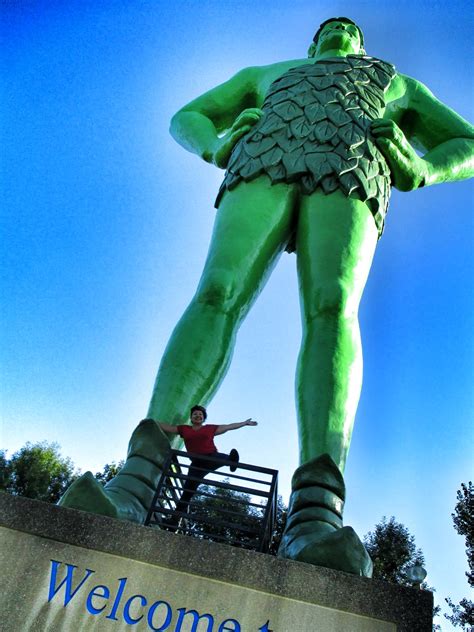 Green Giant Statue of Blue Earth, MN | Road Pickle