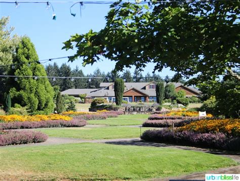 Oregon Garden Resort Relaxing Getaway in Silverton, Oregon